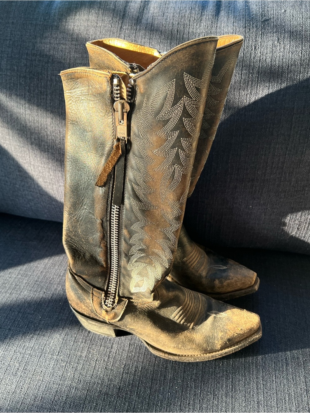 Idyllwind Distressed Brown Leather Western Zip Heeled Boots